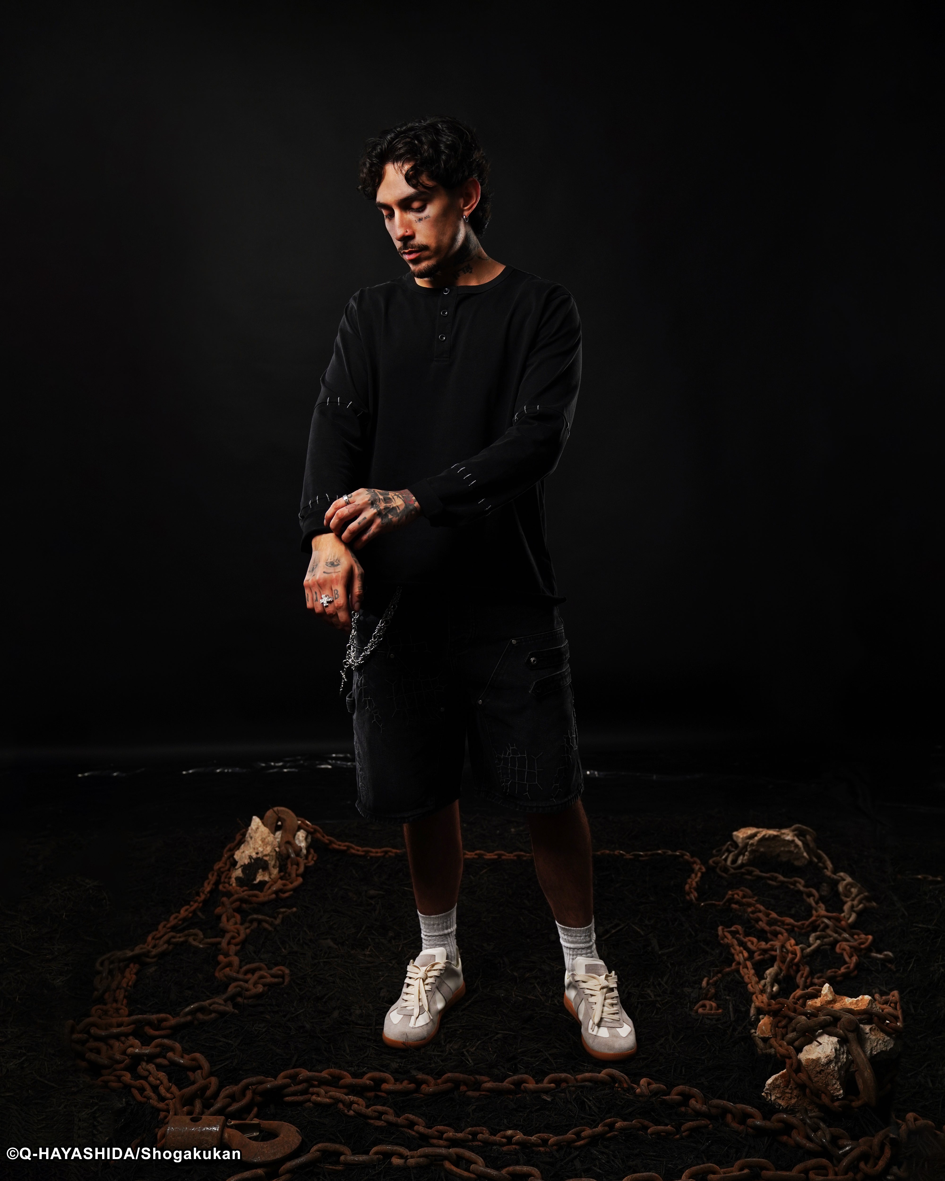 Dorohedoro Shin stitches Henley