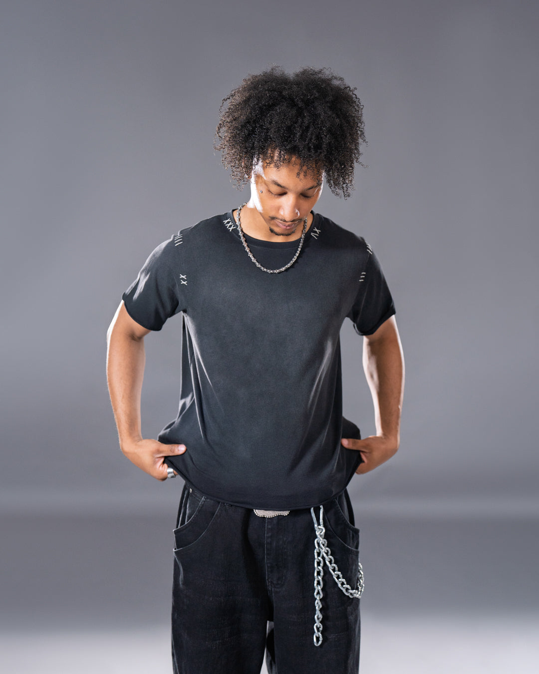 black vintage washed harpy tee with embroidered stitching 