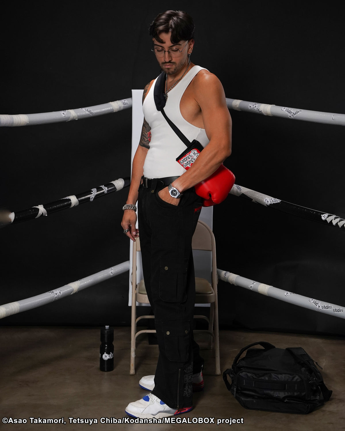MEGALOBOX CARGO BLACK BOTTOMS 
